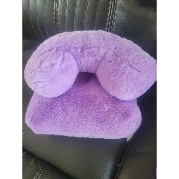 Playtime with Eimmie Plush Chair and Robe - Picture 2 of 6